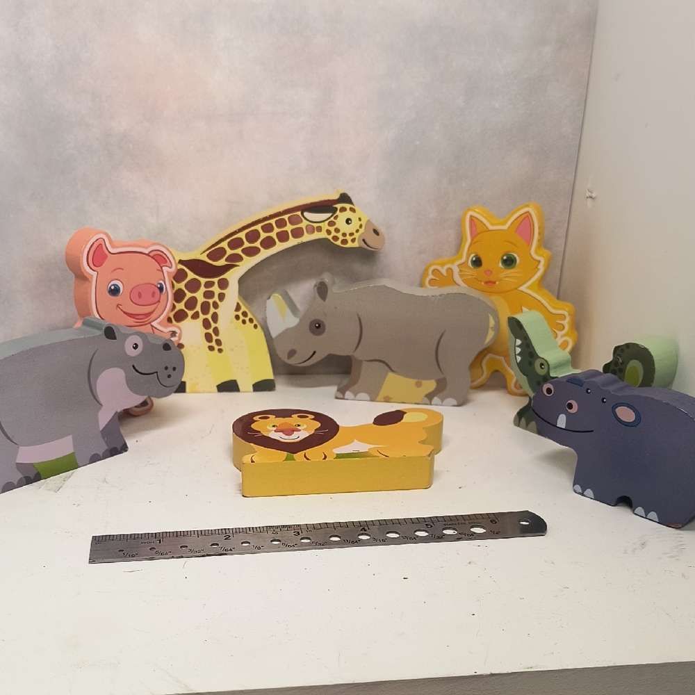 Wooden Safari Animal Toy Set